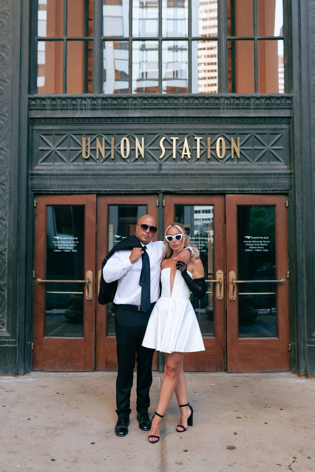 Romantic Old Hollywood-inspired engagement photo in downtown Chicago