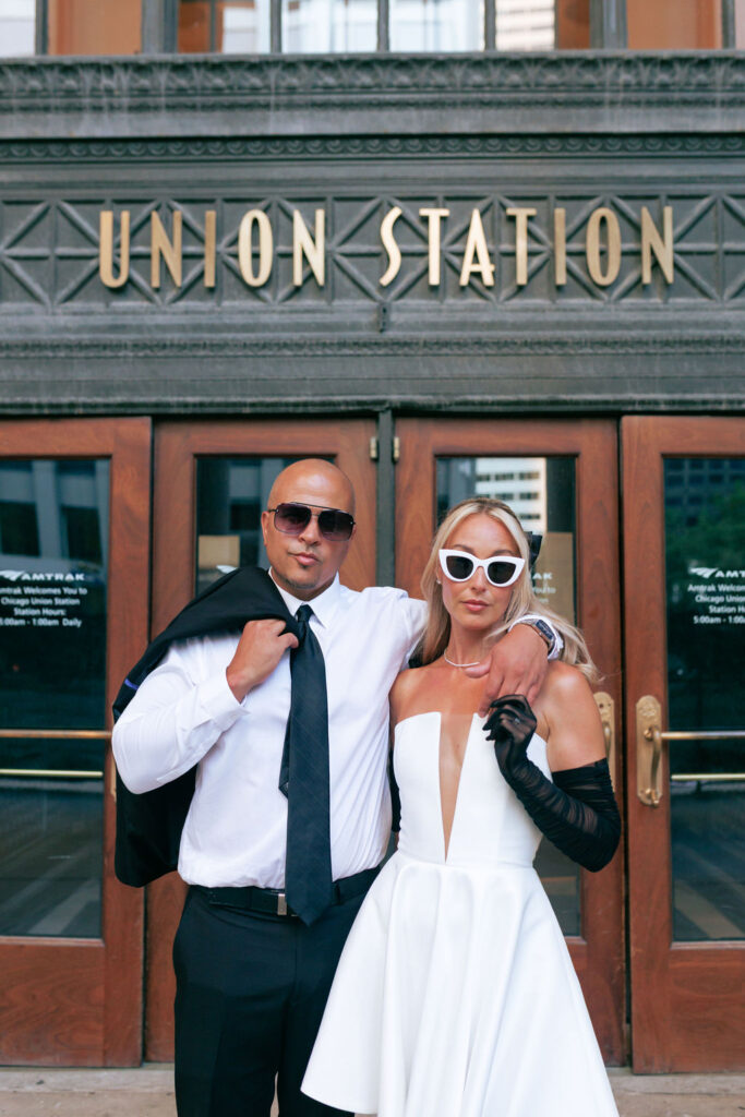 Romantic Old Hollywood-inspired engagement photo in downtown Chicago